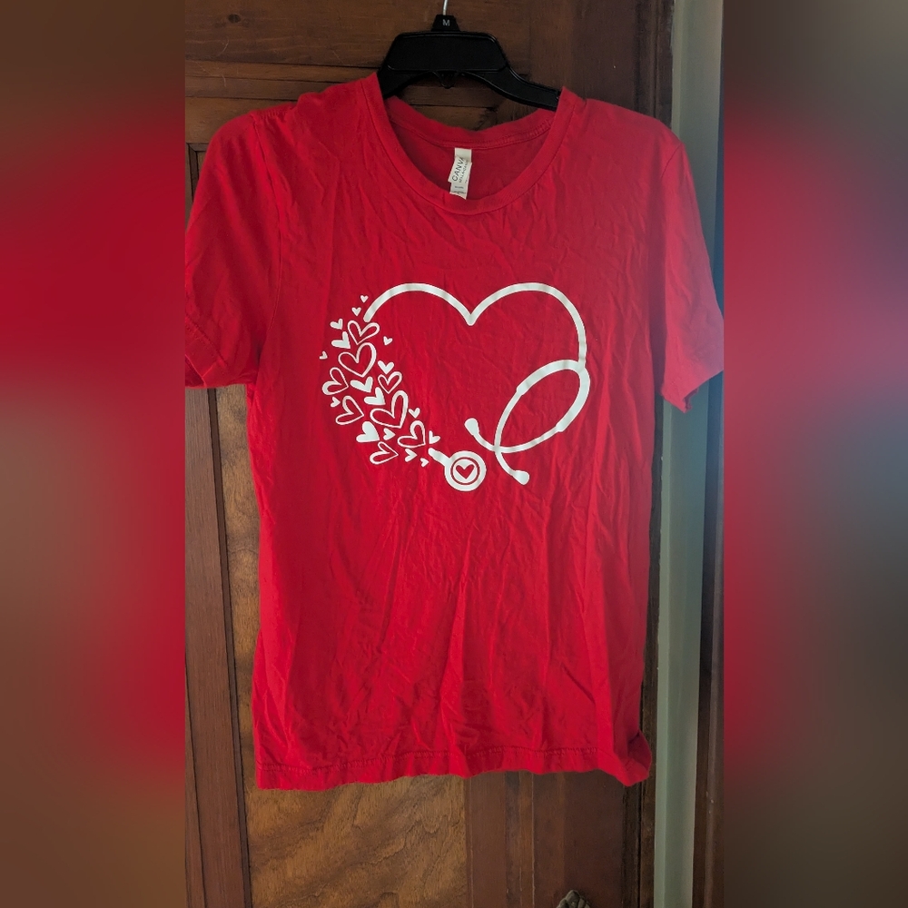 Red and White Floral Heart Short Sleeve Tee
